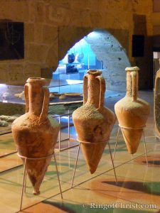 Amphorae recovered from the Kyrenia Ship